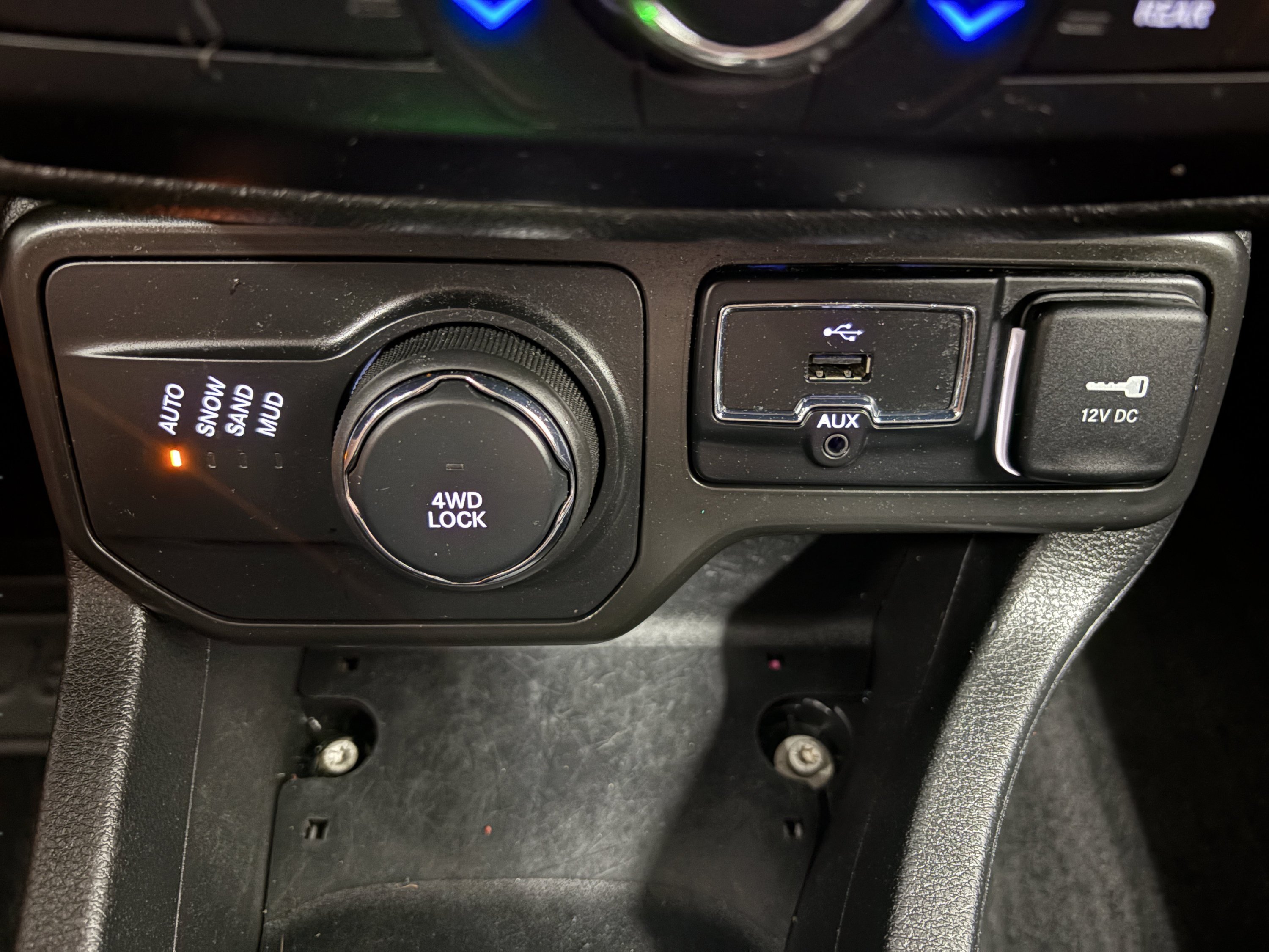 Used 2019 Jeep Renegade Altitude w/ Quick Order Package 2XM AWD/4WD image 17