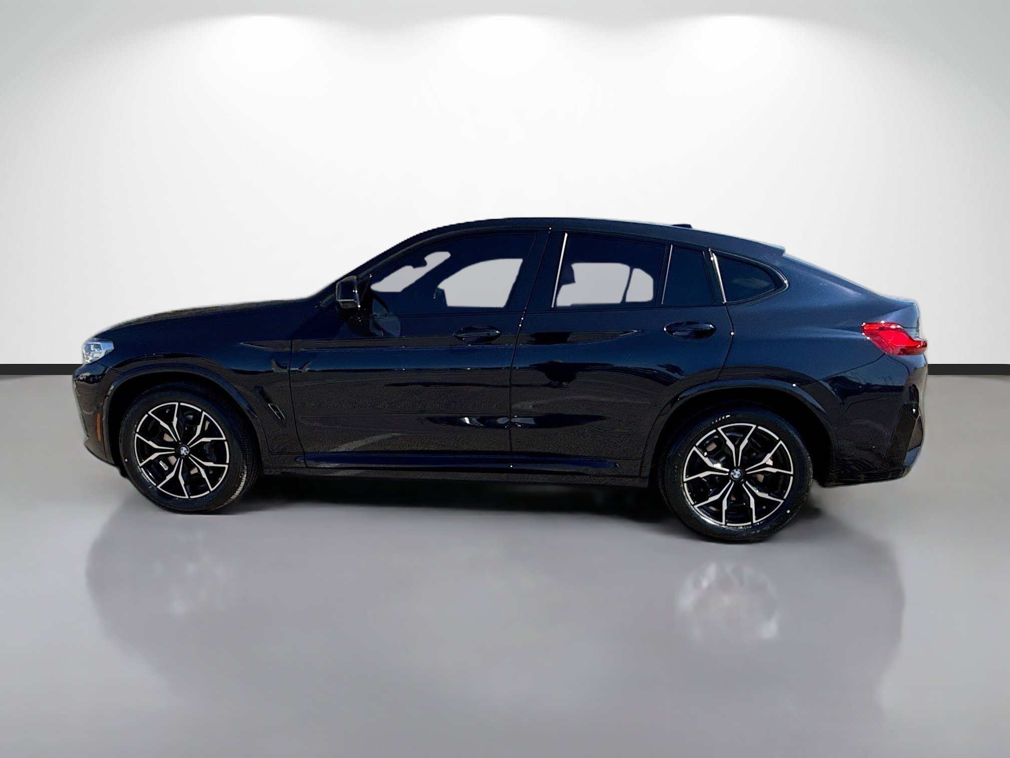 Used 2024 BMW X4 M40i w/ Premium Package image 6