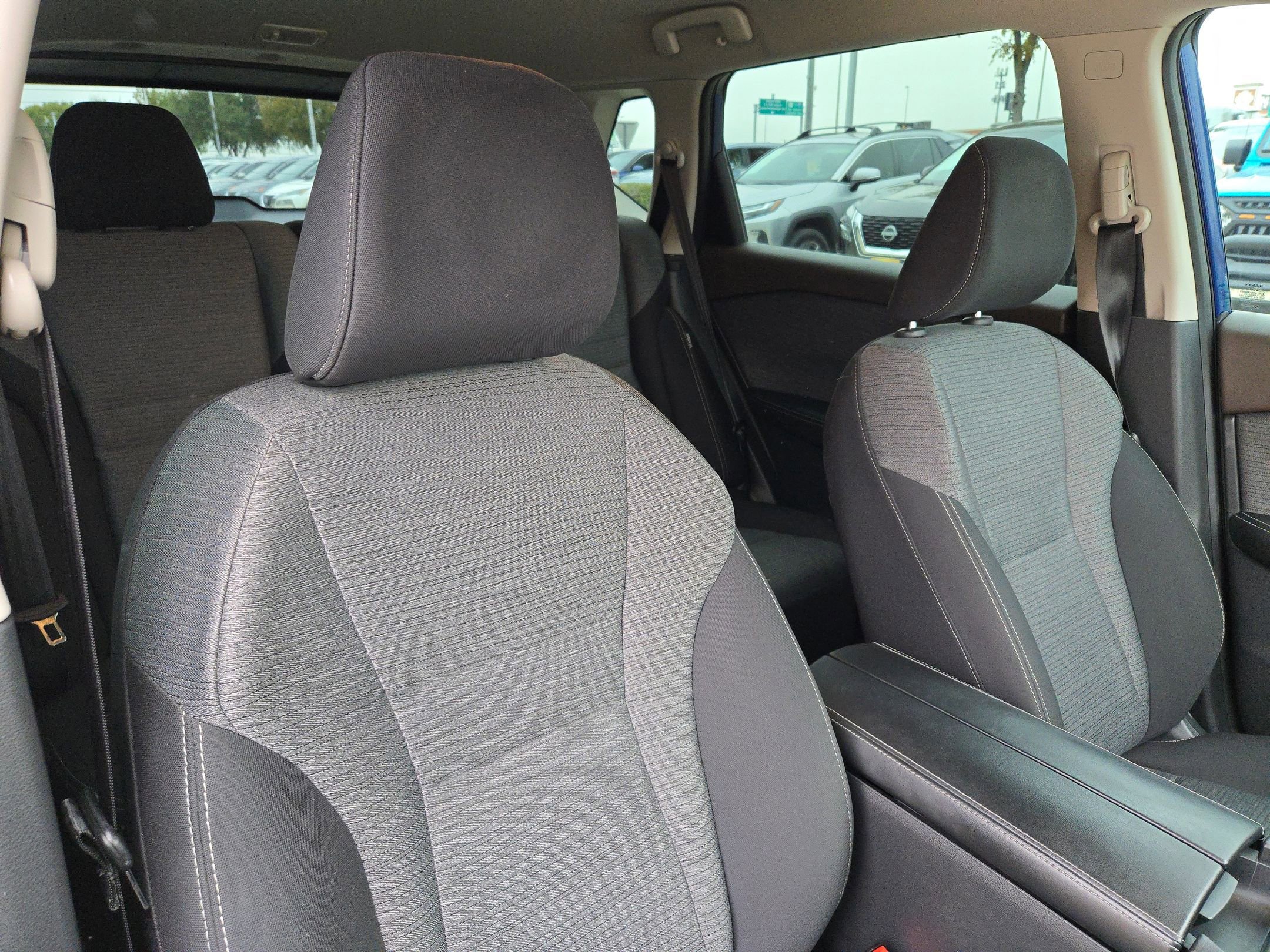 Used 2023 Nissan Rogue SV image 31