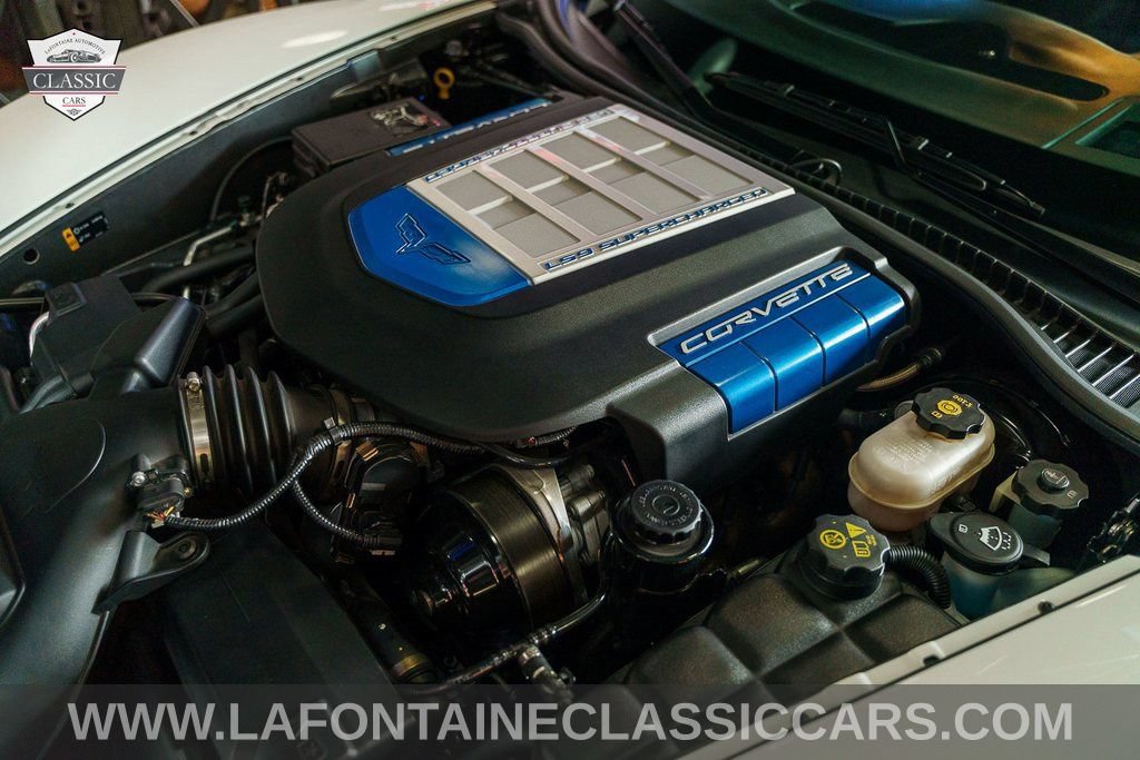 Used 2013 Chevrolet Corvette ZR1 w/ 3ZR Preferred Equipment Group RWD image 5