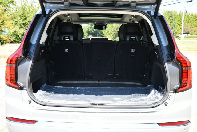 New 2026 Volvo XC90 B6 Plus w/ Protection Package Premier AWD/4WD image 28