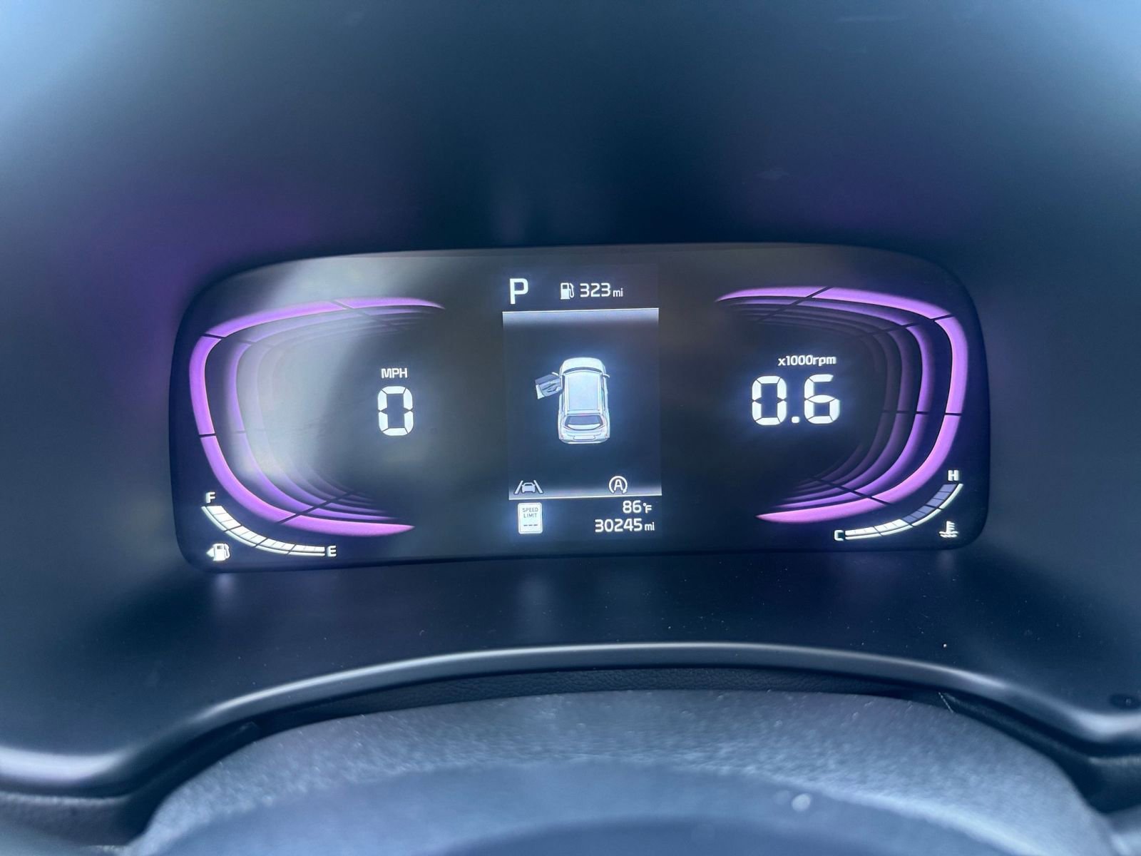 Used 2025 Kia Soul LX w/ LX Technology Package FWD image 36