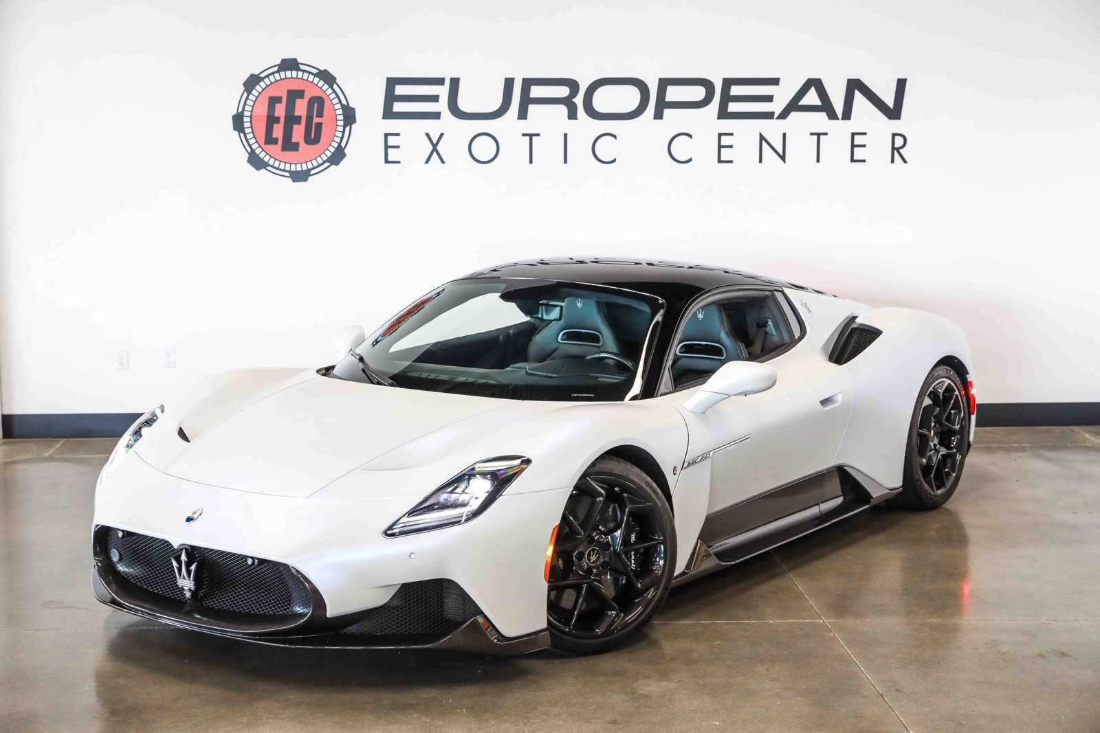 Used 2022 Maserati MC20 Coupe RWD image 8