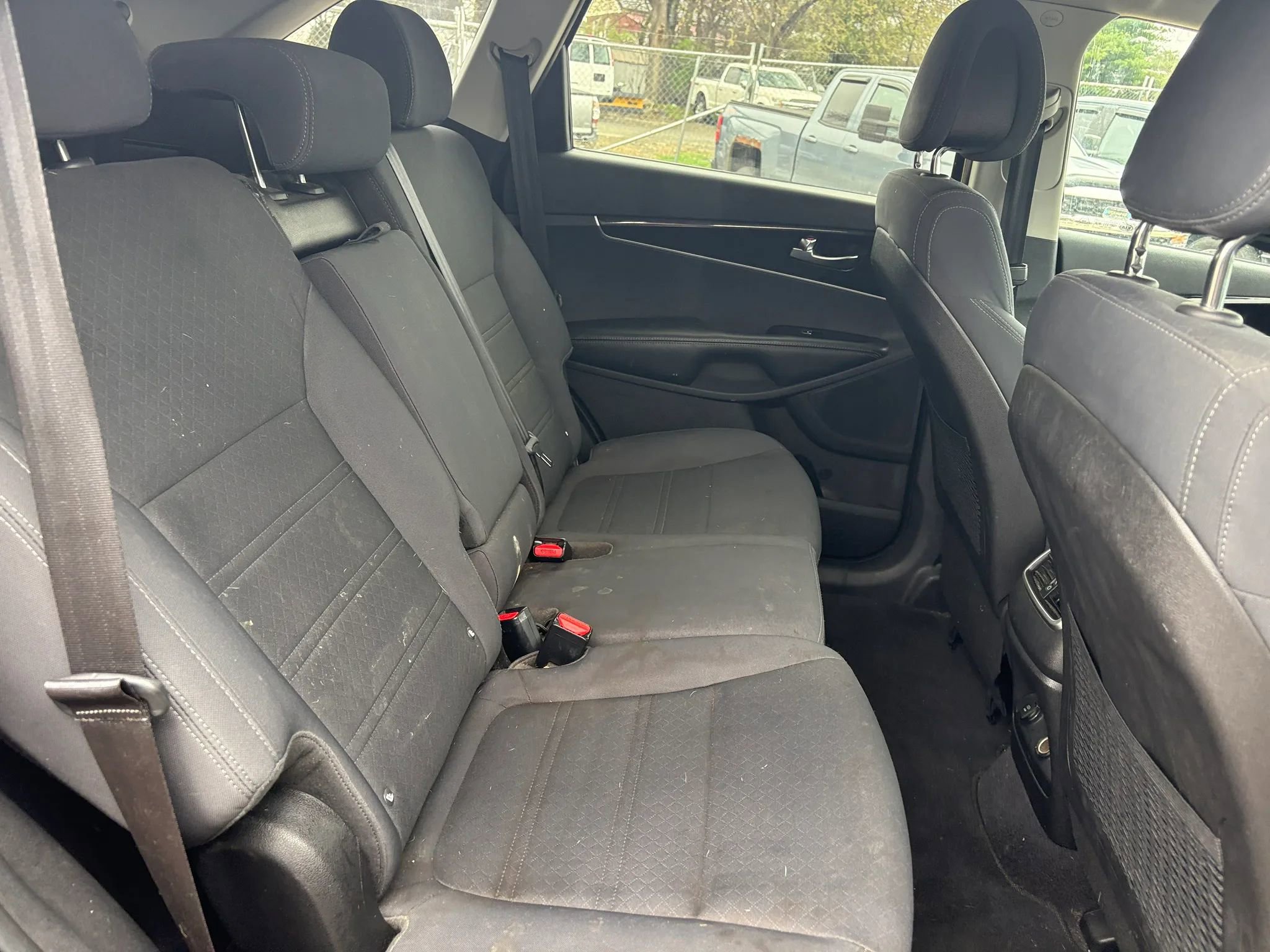 Used 2016 Kia Sorento LX w/ LX Convenience Package image 18