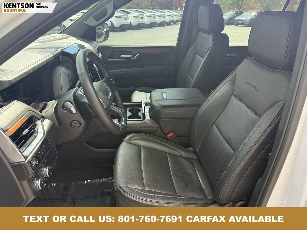 Used 2025 GMC Yukon XL Denali image 31