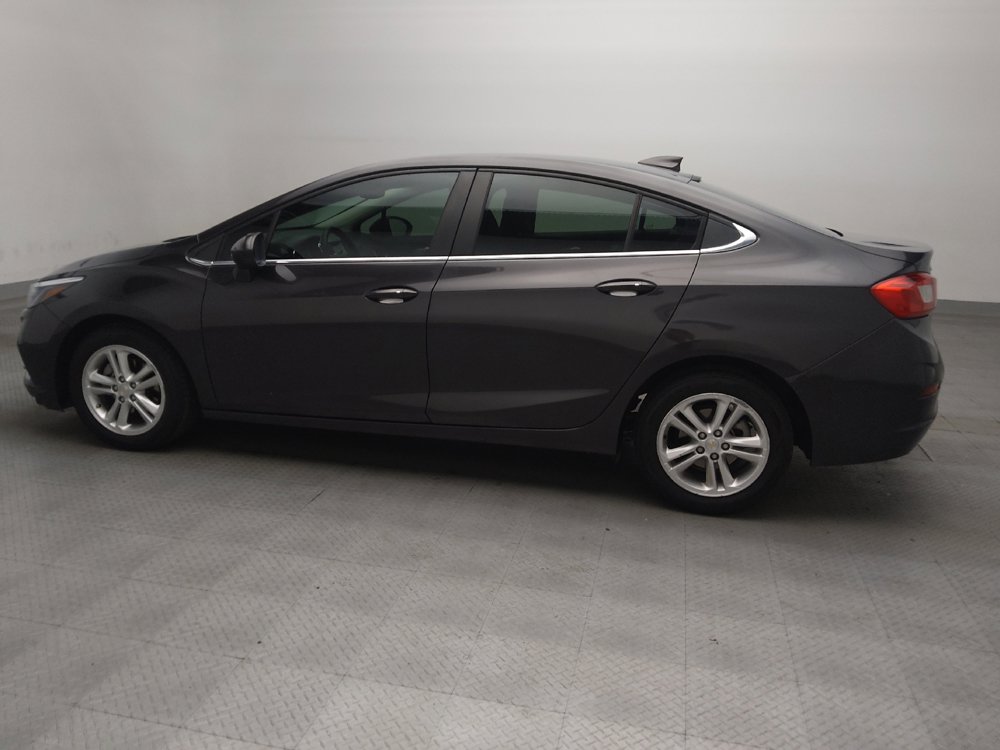 Used 2017 Chevrolet Cruze LT w/ Convenience Package FWD image 3