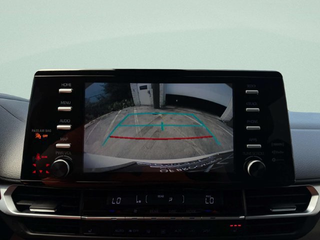 Used 2022 Toyota Sienna XLE FWD image 14