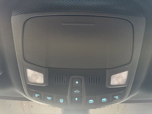 Used 2024 Ford Edge ST-Line w/ Class II Trailer Tow Package image 41