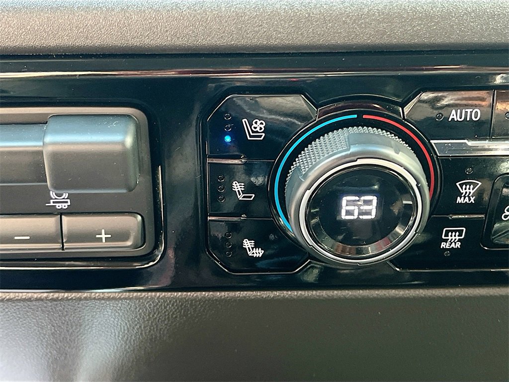 Used 2024 Chevrolet Silverado 1500 LTZ w/ Technology Package image 21