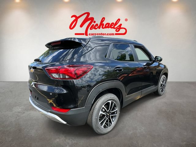 Used 2025 Chevrolet TrailBlazer LT FWD image 3