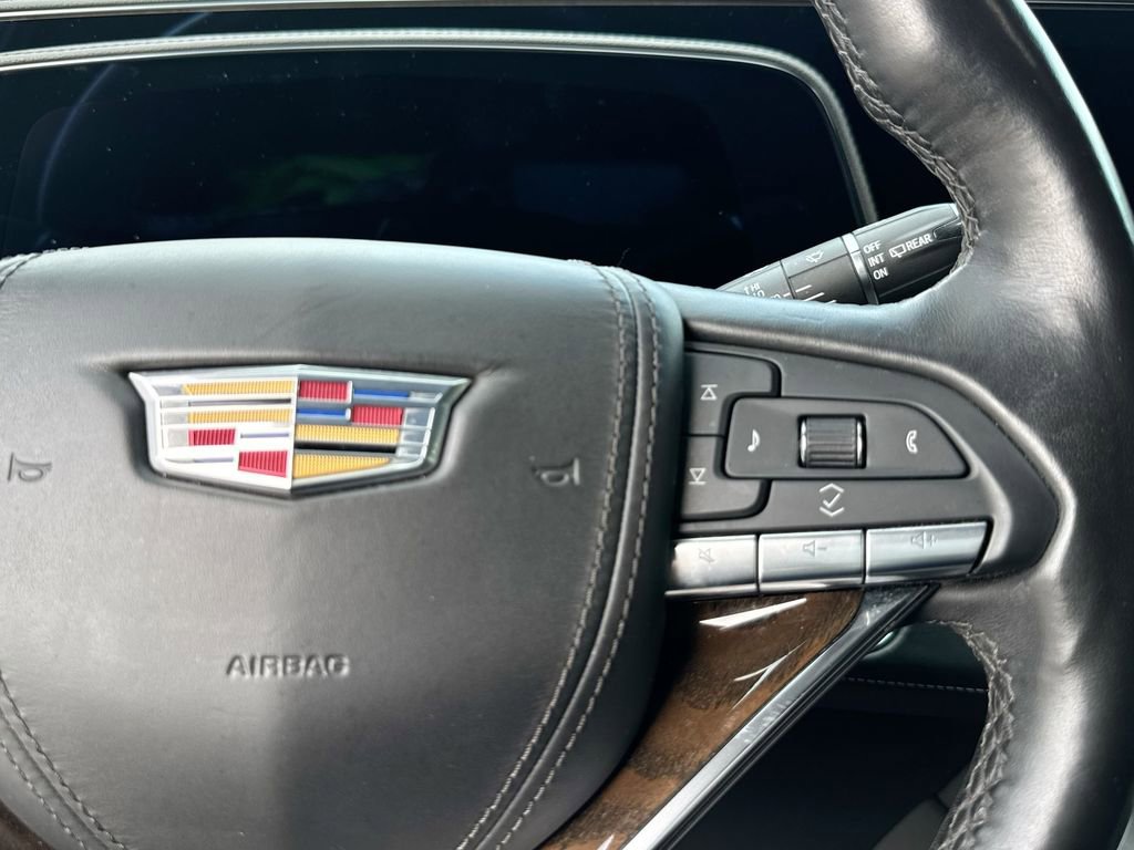 Used 2023 Cadillac Escalade ESV Premium Luxury Platinum image 18