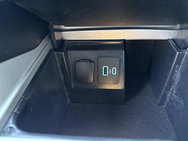 Used 2023 Ford Explorer ST-Line image 24