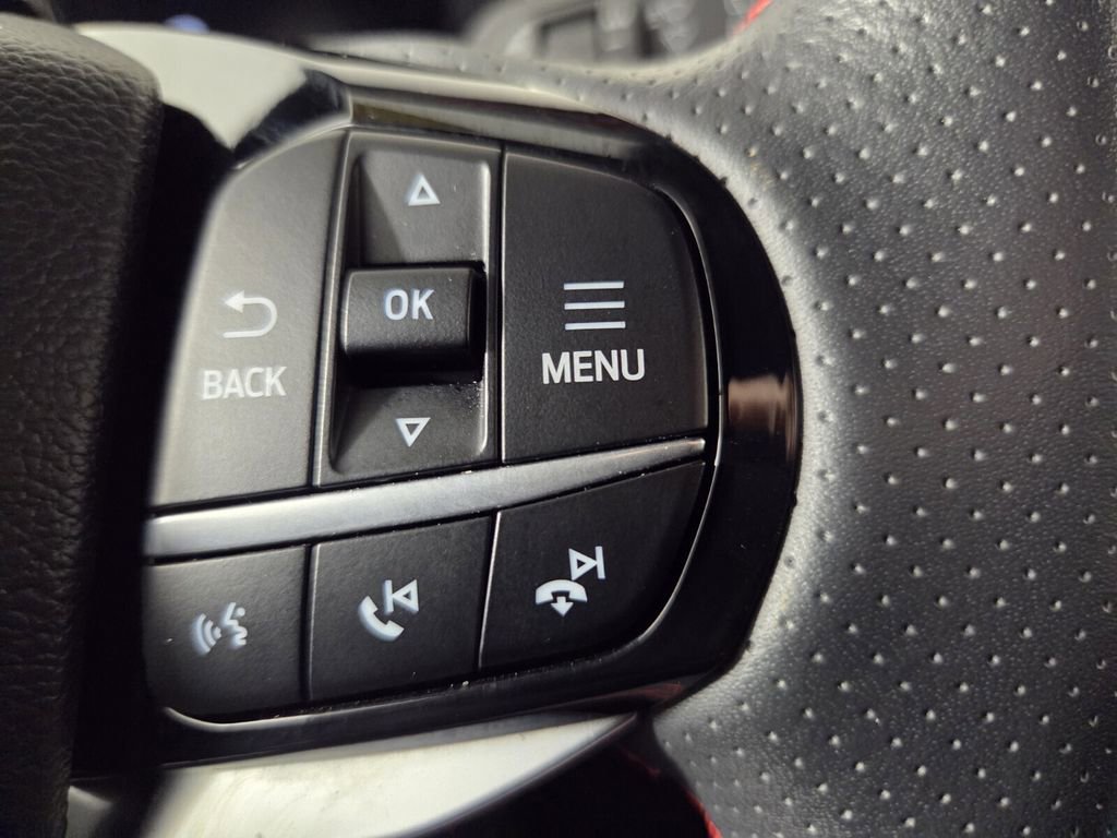 Used 2025 Ford Explorer ST-Line w/ ST-Line Street Pack image 17