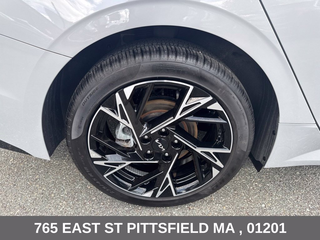 Used 2025 Kia K5 GT-Line w/ GT-Line Premium Package FWD image 31