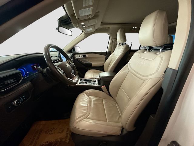 Used 2020 Ford Explorer Platinum w/ Premium Technology Package AWD/4WD image 23