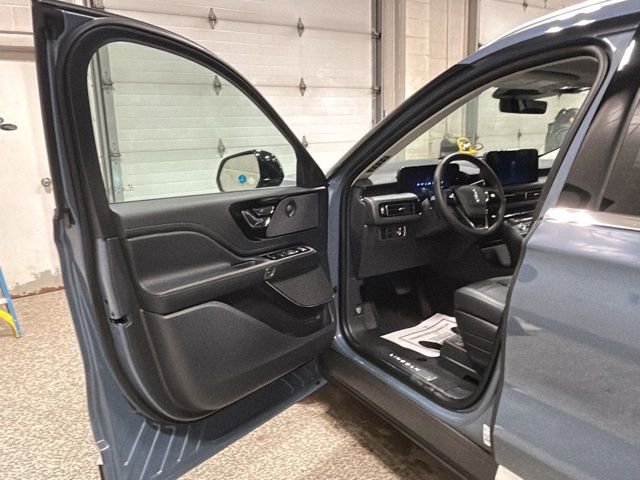 New 2026 Lincoln Aviator Reserve image 8