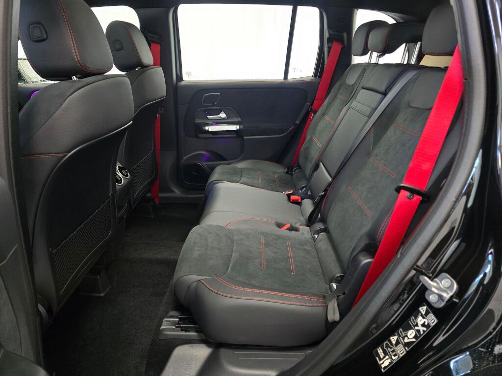 New 2026 Mercedes-Benz GLB 35 AMG 4MATIC image 18