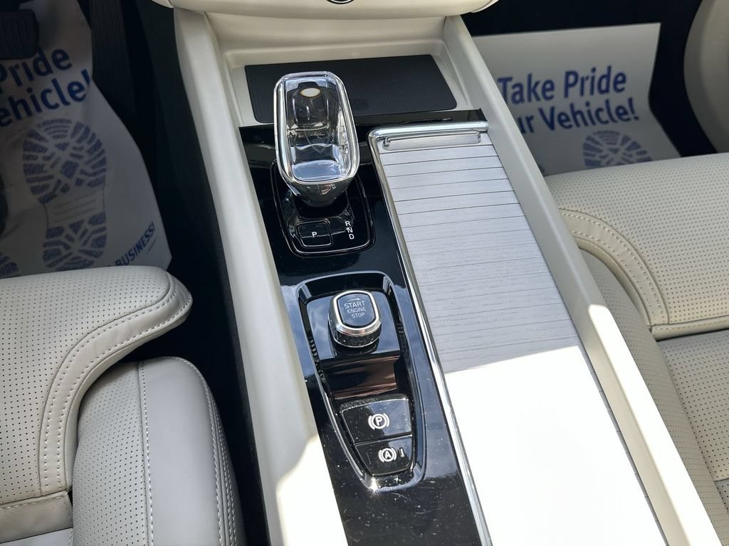 New 2026 Volvo XC60 B5 Ultra w/ Climate Package AWD/4WD image 22