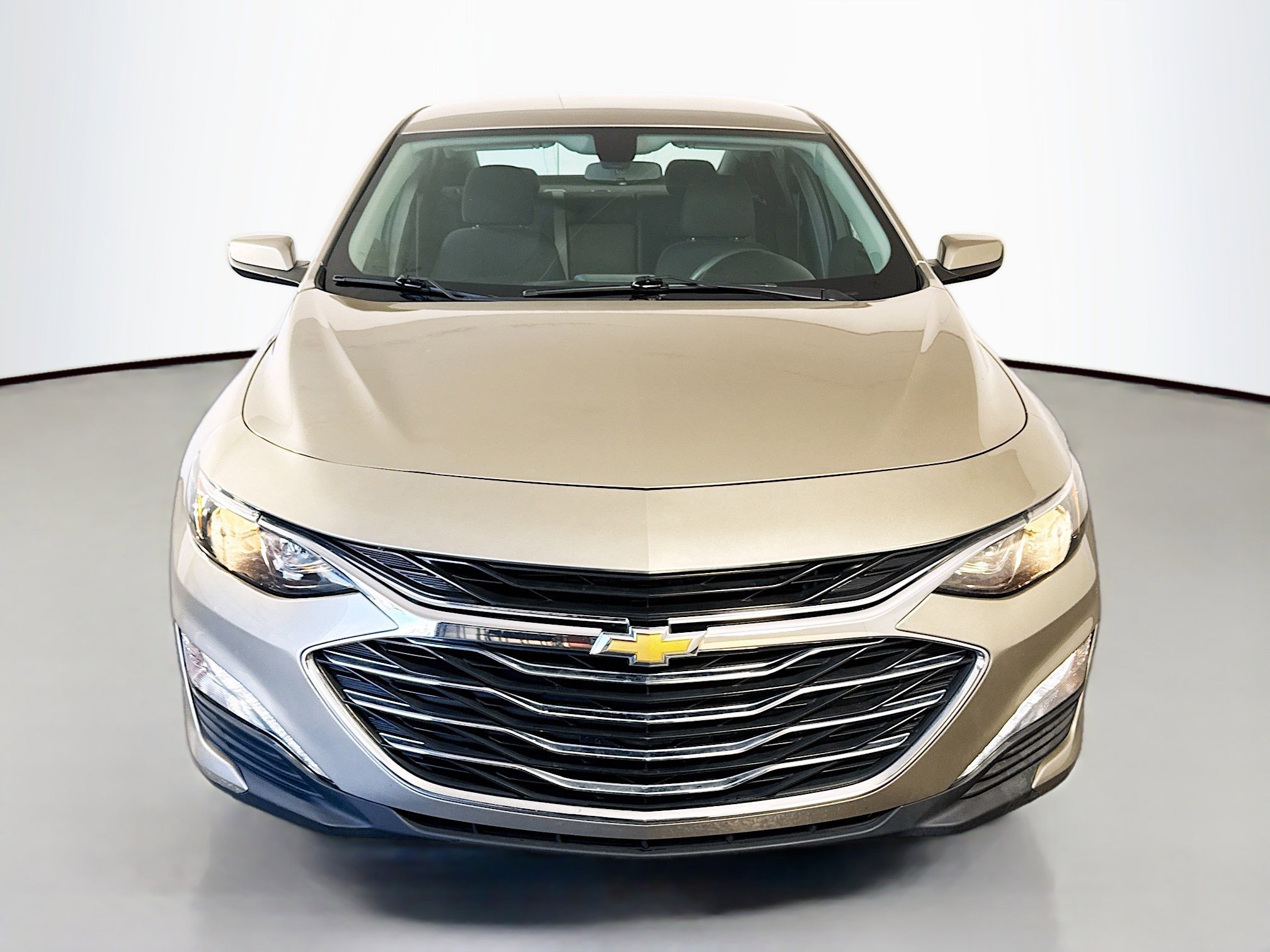 Used 2022 Chevrolet Malibu LT image 2