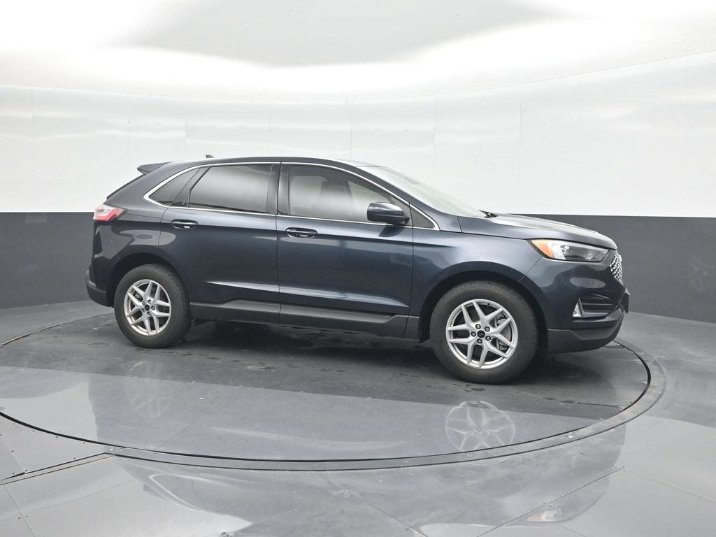 Used 2024 Ford Edge SEL w/ Convenience Package AWD/4WD image 4