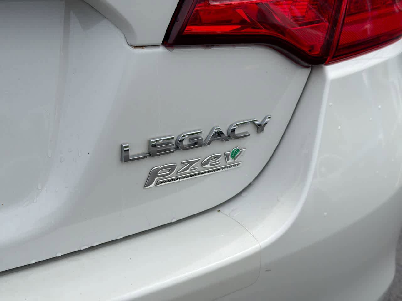Used 2016 Subaru Legacy 2.5i Premium AWD/4WD image 18