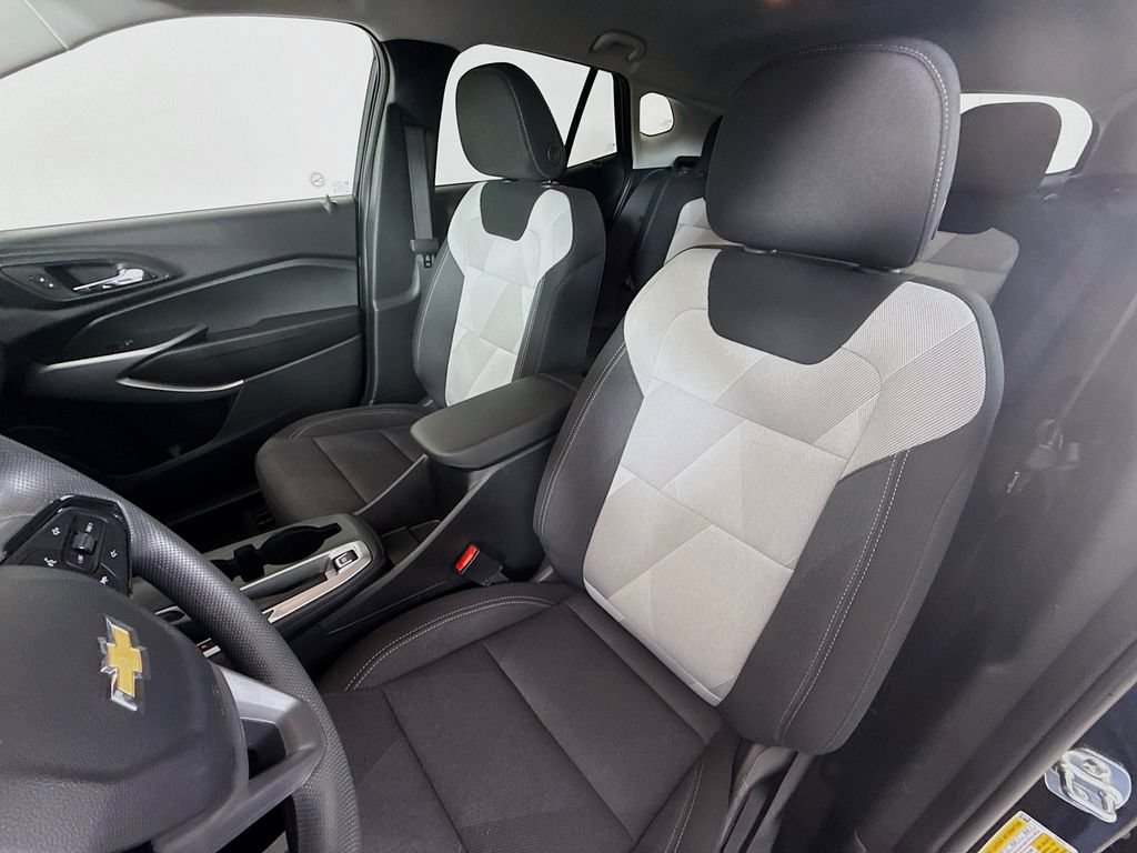 Used 2026 Chevrolet Trax LS FWD image 11