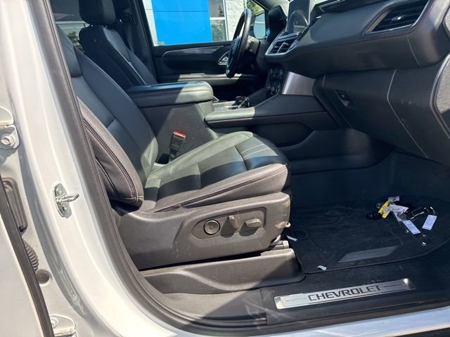 Used 2022 Chevrolet Suburban RST w/ Luxury Package AWD/4WD image 16