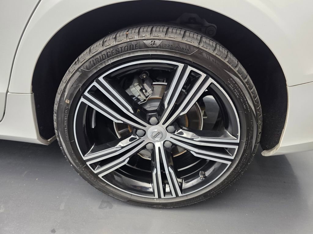 Used 2021 Volvo S60 T5 Inscription w/ Advanced Package image 17