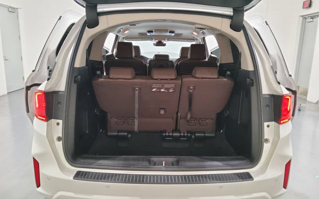Used 2025 Honda Odyssey Touring image 13