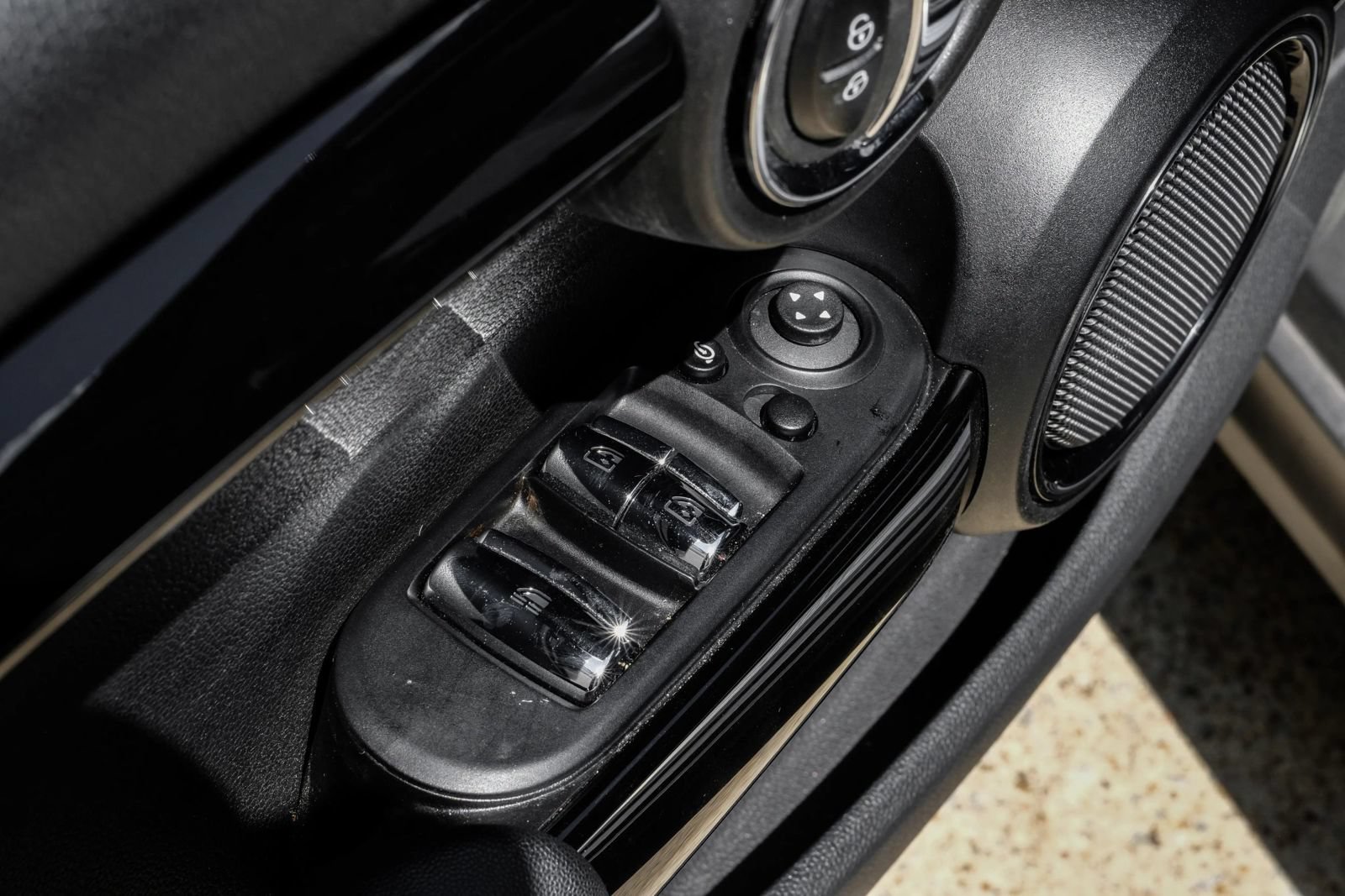 Used 2023 MINI Cooper Convertible FWD image 29
