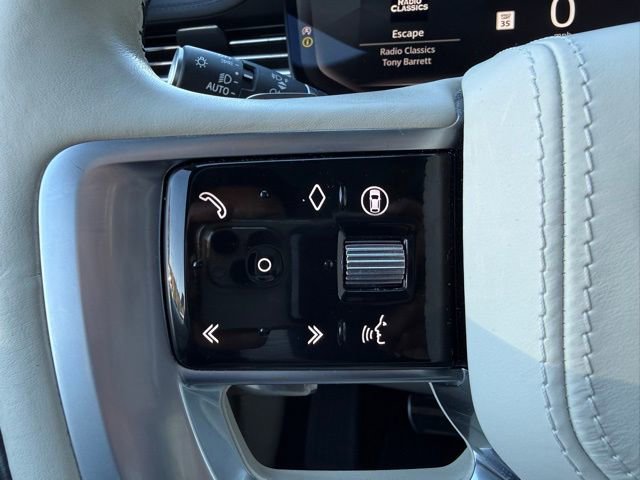 Certified 2024 Land Rover Range Rover SE image 19