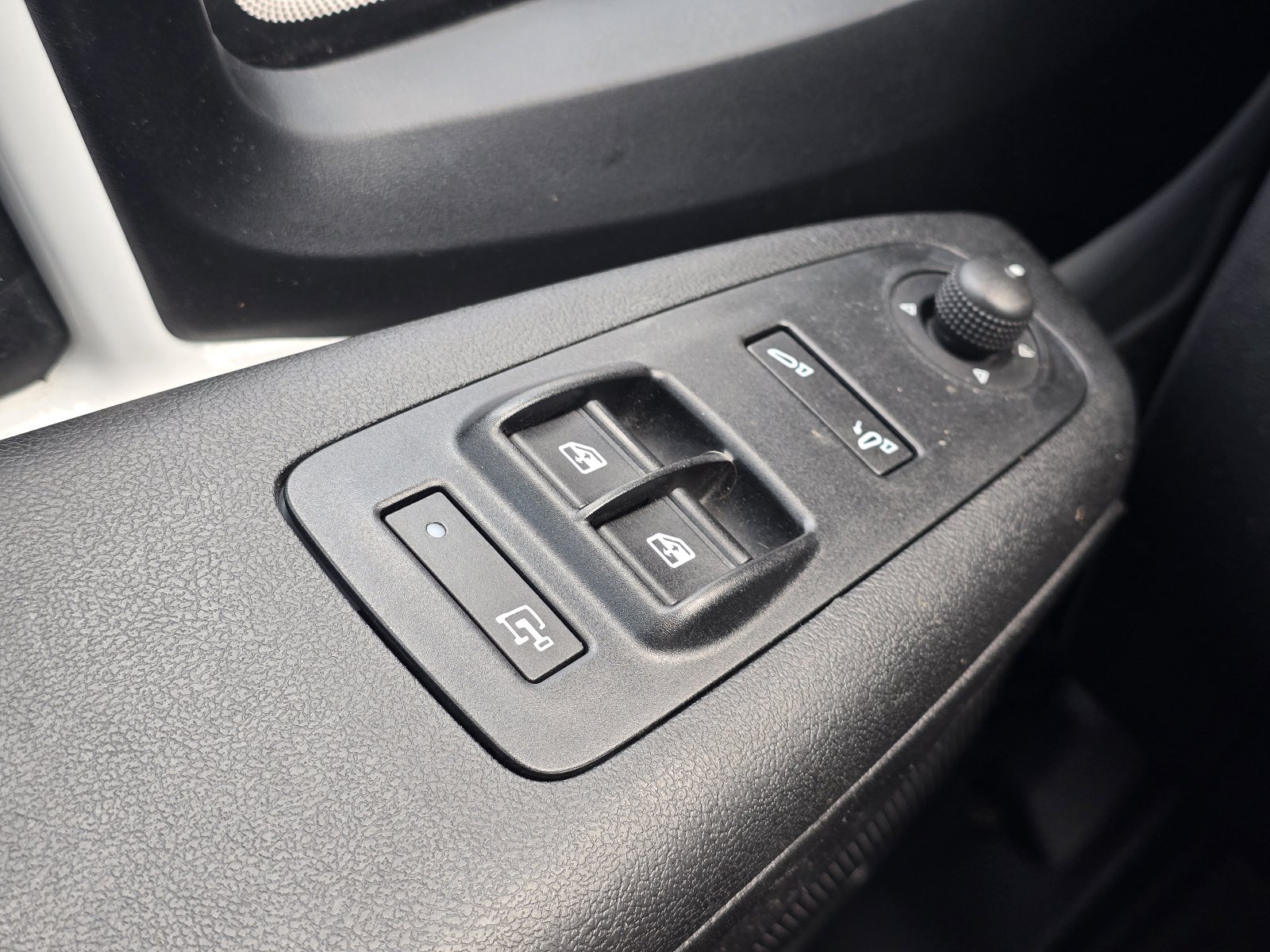 Used 2024 RAM ProMaster 2500 w/ Convenience Group FWD image 25