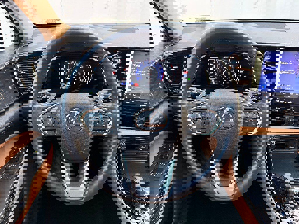 Certified 2025 Lexus NX 250 FWD w/ Premium Package image 20