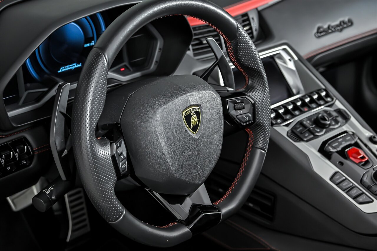 Used 2019 Lamborghini Aventador S AWD/4WD image 22