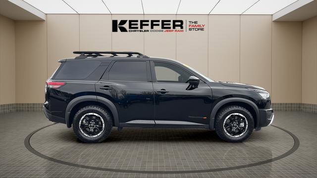 Used 2025 Nissan Pathfinder Rock Creek image 6