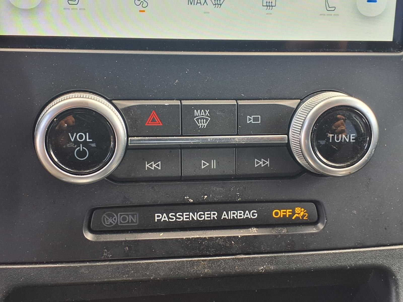 Used 2022 Ford Edge Titanium w/ Equipment Group 301A image 6