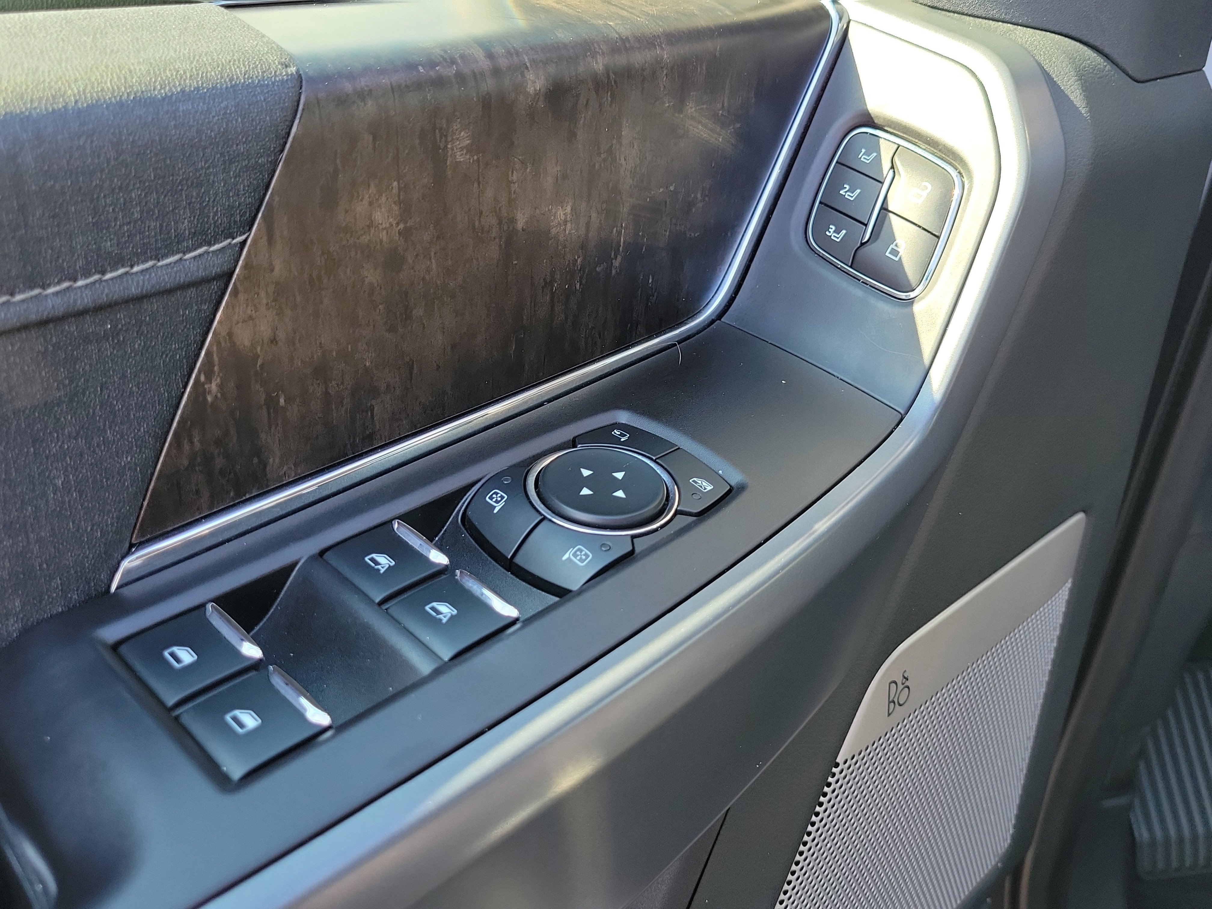 Used 2021 Ford F150 Lariat w/ Equipment Group 502A High image 19