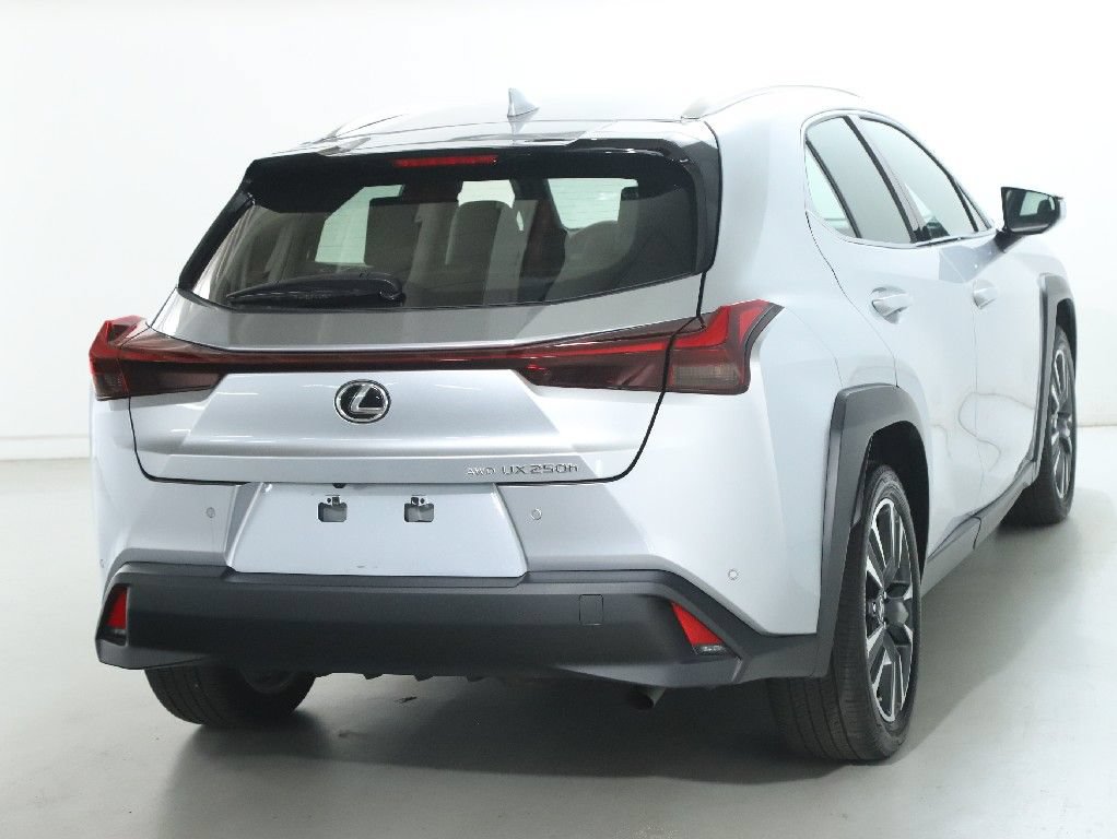 Used 2024 Lexus UX 250h AWD image 44