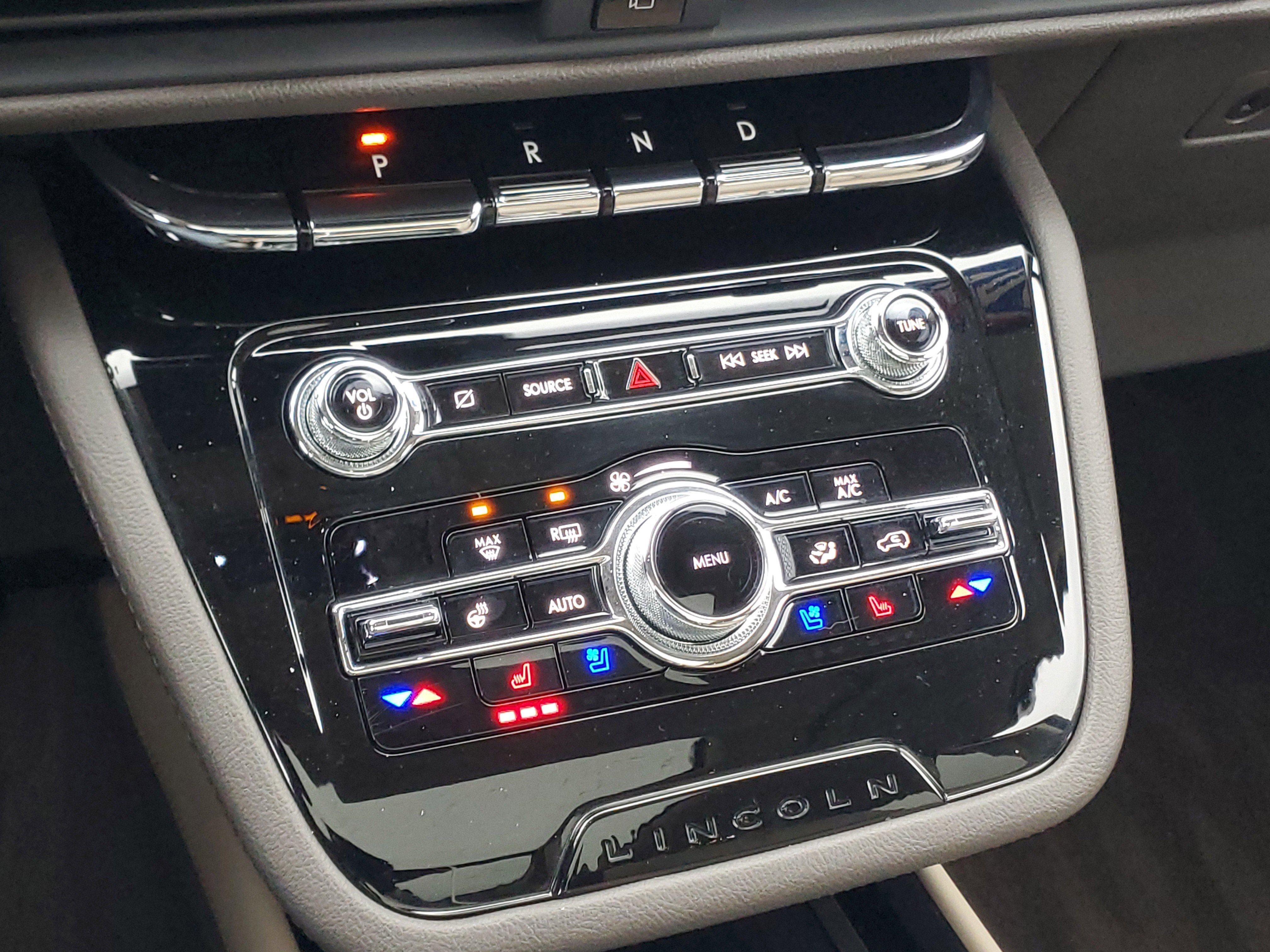 Certified 2022 Lincoln Corsair Reserve w/ Equipment Group 201A image 18