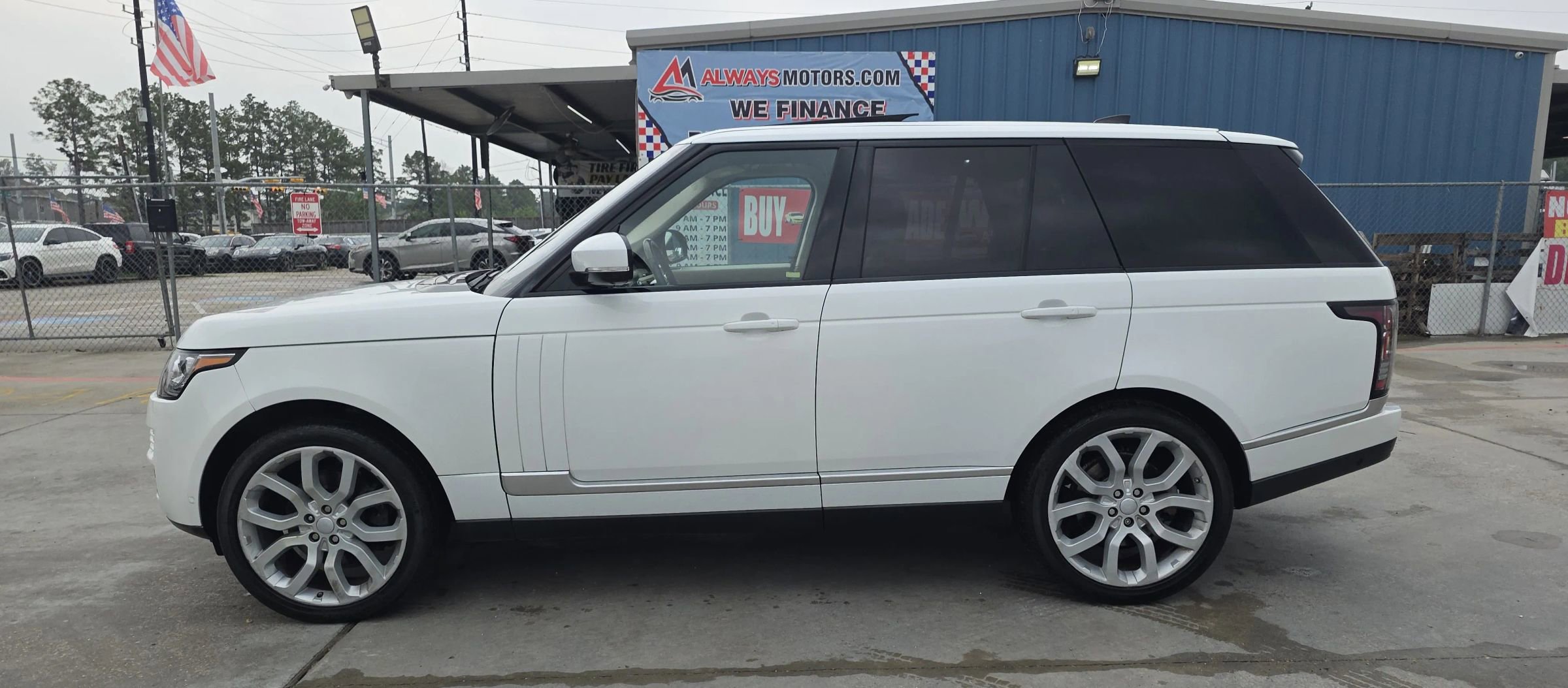 Used 2017 Land Rover Range Rover HSE AWD/4WD image 10