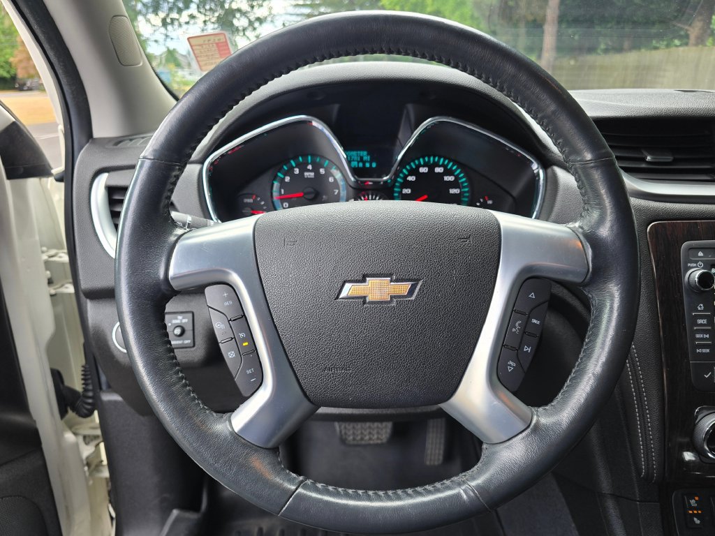 Used 2015 Chevrolet Traverse LTZ AWD/4WD image 29