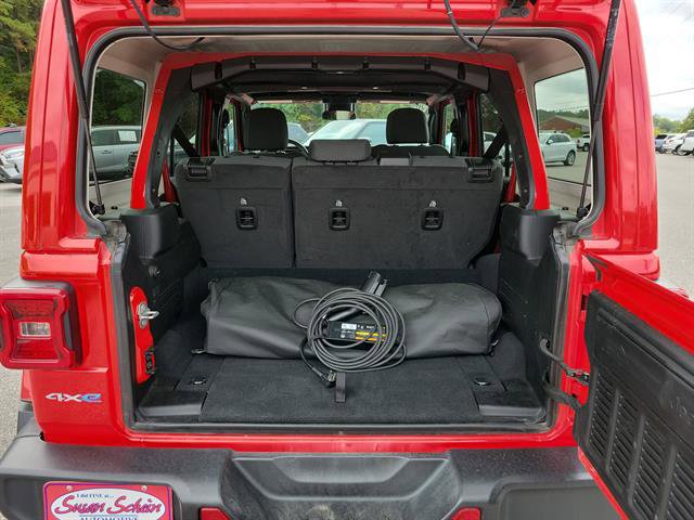 Used 2024 Jeep Wrangler Unlimited Sahara image 32