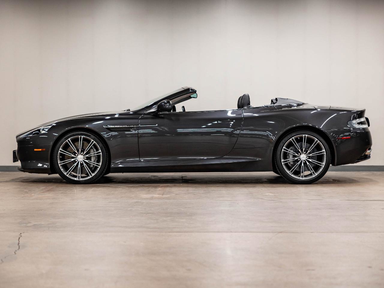Used 2012 Aston Martin Virage Volante image 20