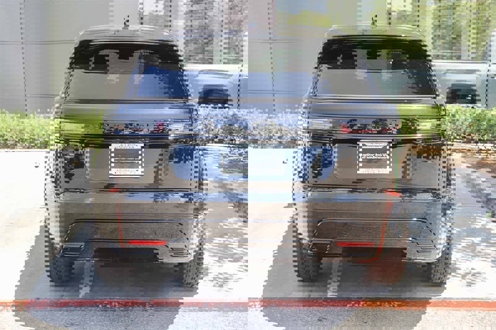 New 2026 Land Rover Range Rover Velar Dynamic SE image 5