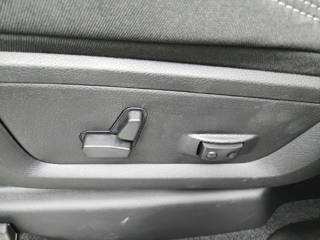 New 2026 RAM 2500 Big Horn AWD/4WD image 21