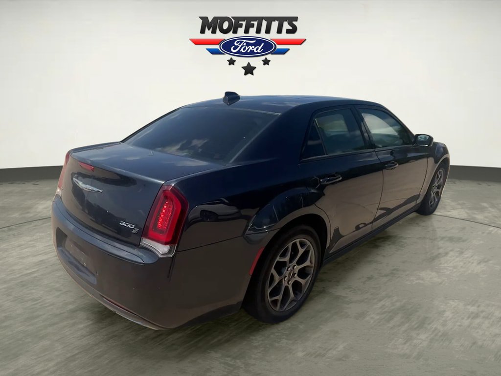 Used 2017 Chrysler 300 S w/ 300S Premium Group AWD/4WD image 5