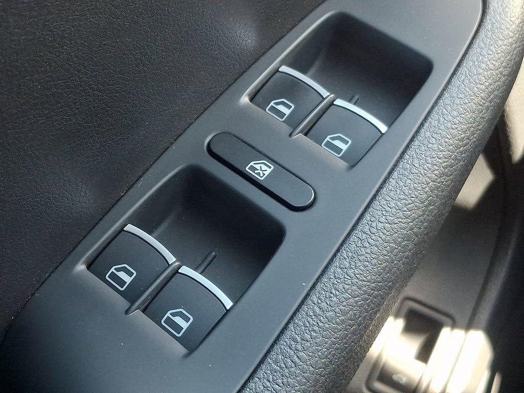 Used 2013 Volkswagen Jetta SE image 25