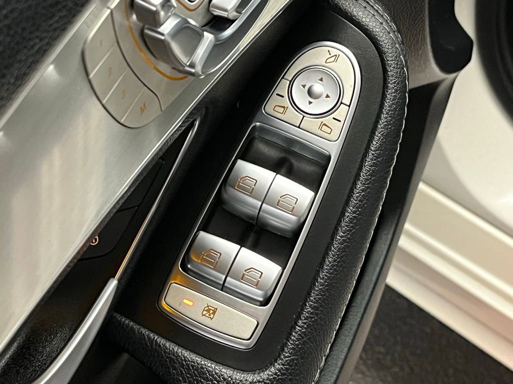 Used 2018 Mercedes-Benz C 300 Sedan image 17