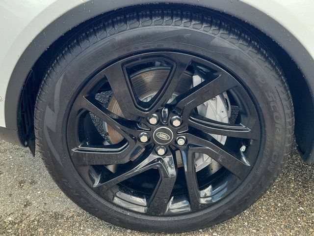 Used 2025 Land Rover Discovery S AWD/4WD image 12