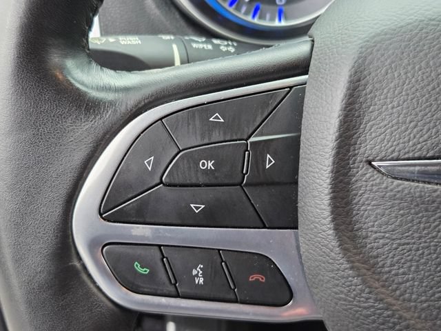 Used 2021 Chrysler 300 Touring w/ Sport Appearance Package RWD image 26